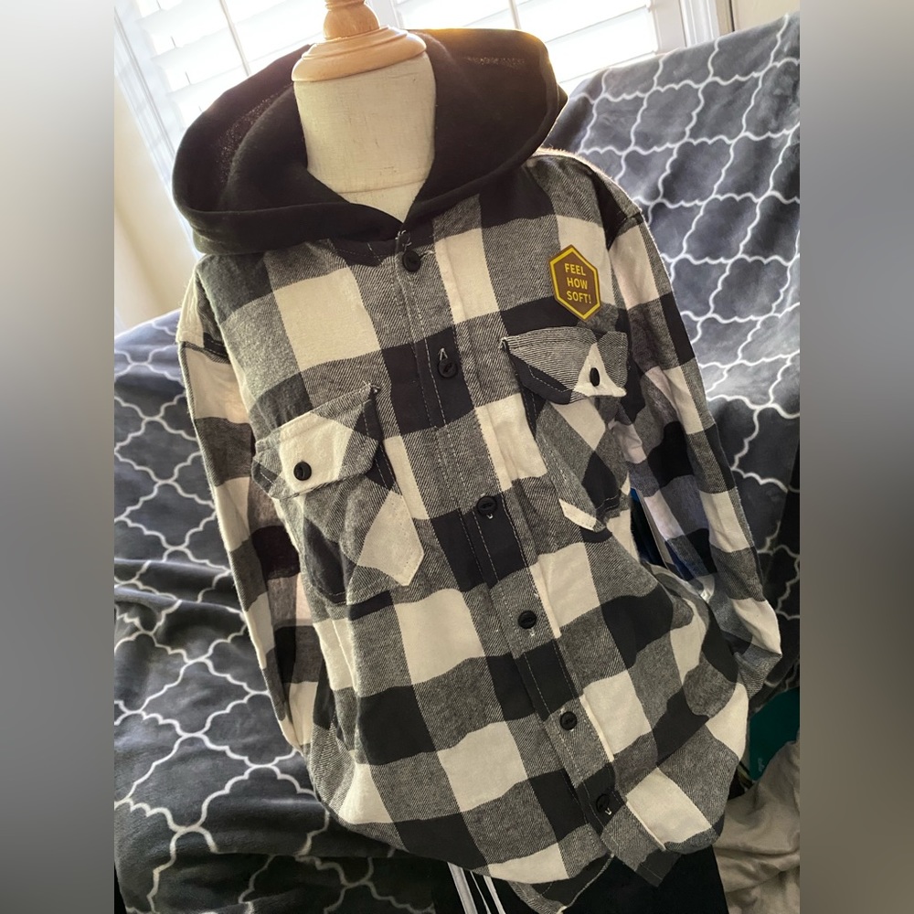M(10/12) Tony Hawk Black & White checkered Hooded Button-up Top - NWT